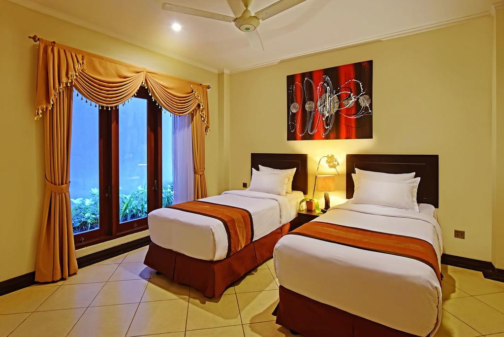 Kuta Town House Apartments Kuta Lombok Exterior foto